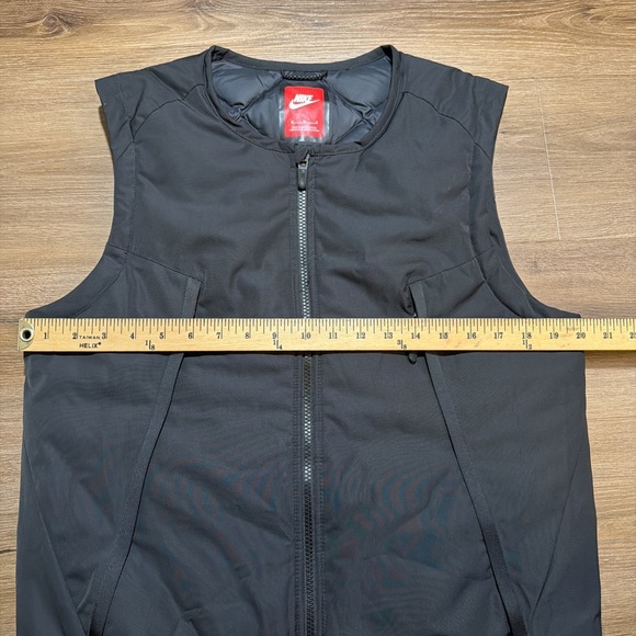 Nike Gilet Men MEDIUM Black Tech Duck Down Insulated Quilt Lined Bodywarmer Vest - Picture 7 of 14